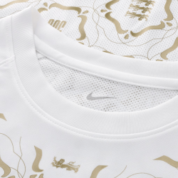 Camiseta Pre-Partido 500 Aniversario England Lionesses Hombre – Blanco Camiseta Pre-Partido 500 Aniversario England Lionesses Hombre – Blanco