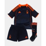 Niño Nottingham Forest 2025/26 Tercer Conjunto Niño Nottingham Forest 2025/26 Tercer Conjunto